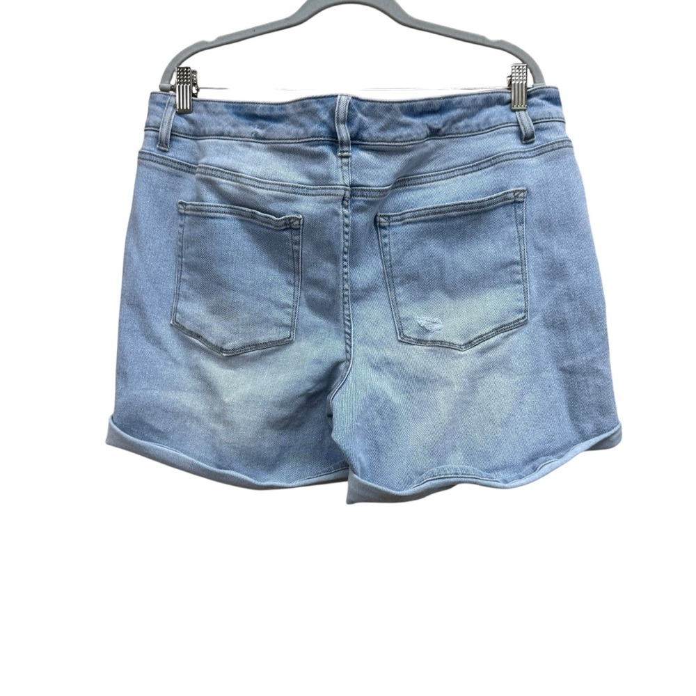 Maurices Light Blue Distressed Jean Shorts 18W Like New - Picture 4 of 5
